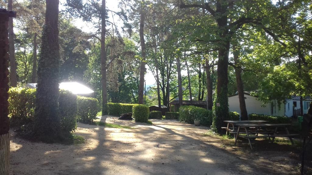 Camping 46 Rainettes Goujounac Buitenkant foto